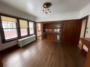 1560 Lincoln Ave, Unit 1 in St. Paul, MN - Foto de edificio - Building Photo