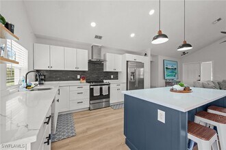 6013 MacBeth Ln in Ft. Myers, FL - Building Photo - Building Photo