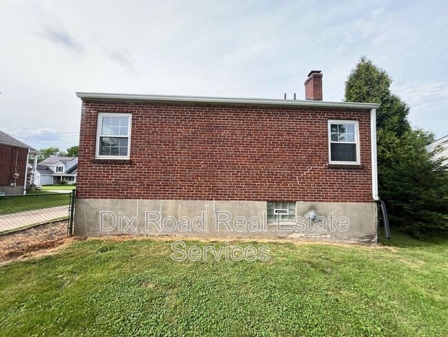 583 Smiley Ave in Cincinnati, OH - Building Photo - Building Photo