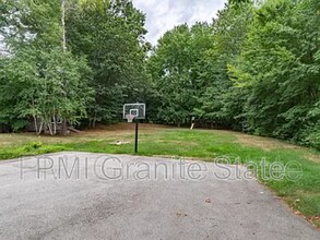 86 Conant Rd in Nashua, NH - Building Photo - Building Photo