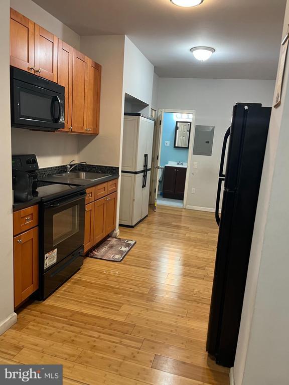 property at 3313 N Park Ave