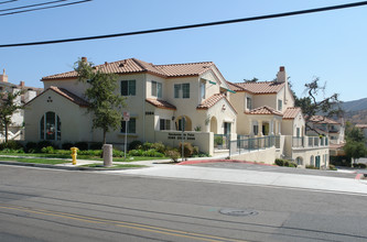 Hacienda de Feliz in Thousand Oaks, CA - Building Photo - Building Photo