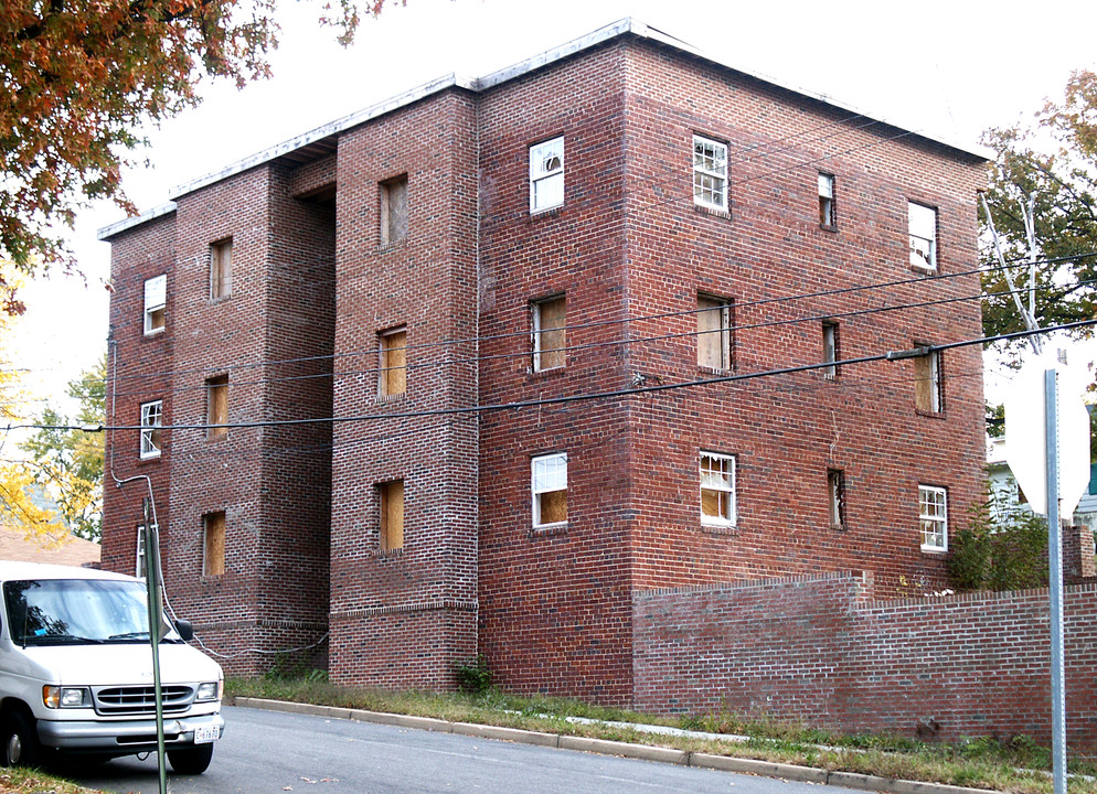 201 57th St NE in Washington, DC - Building Photo