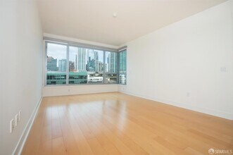 239 Brannan St, Unit 16C in San Francisco, CA - Building Photo - Building Photo