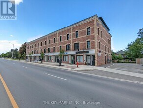 760-760 Lakeshore Rd E in Mississauga, ON - Building Photo - Building Photo