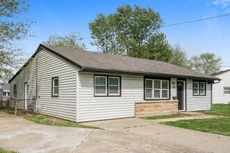 7303 Dunkirk Ln in Louisville, KY - Building Photo - Building Photo