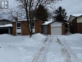 131 Edelwild Dr in Orangeville, ON - Building Photo