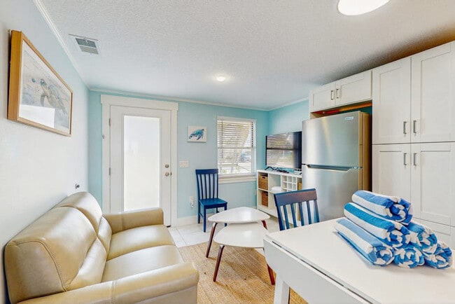3222 Gulf Dr