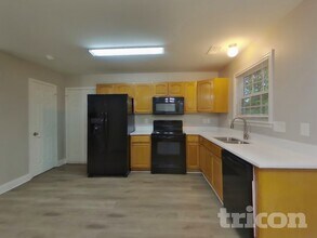 2457 Terra Dr in Gastonia, NC - Foto de edificio - Building Photo