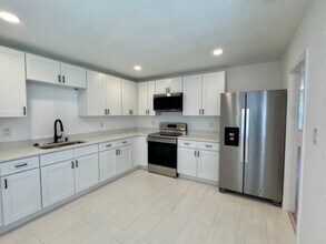 575 N Central Ave in Oviedo, FL - Building Photo - Building Photo