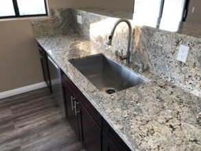 1824 Queens Way in Vista, CA - Building Photo - Building Photo