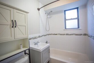 65 W Broadway in Long Beach, NY - Building Photo - Building Photo