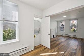 4447 N 19th St in Philadelphia, PA - Building Photo - Building Photo