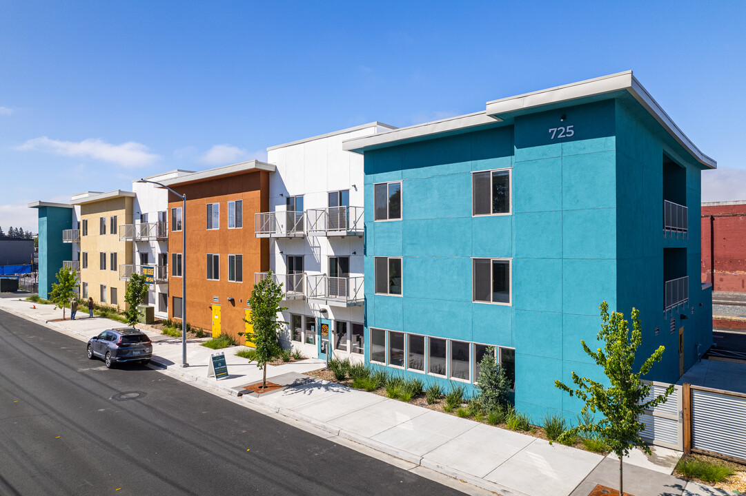 Pullman Lofts in Santa Rosa, CA - Building Photo