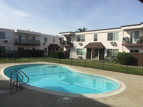 Arroyo Escondido Apartments in Escondido, CA - Building Photo - Building Photo