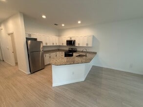 2130 Penny Ln in Kissimmee, FL - Building Photo - Building Photo