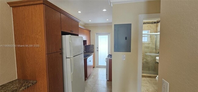 8035 Byron Ave in Miami Beach, FL - Building Photo - Building Photo