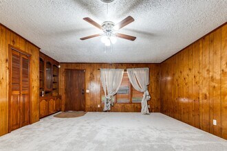 5822 Black Gum Dr in Houston, TX - Building Photo - Building Photo