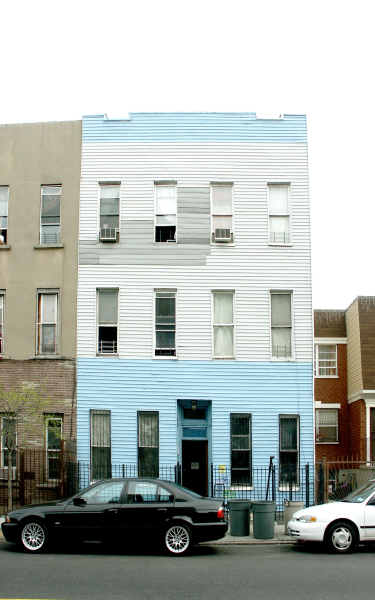 1248 DeKalb Avenue in Brooklyn, NY - Foto de edificio