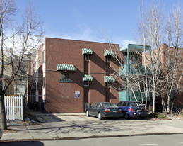 985 Corona St Apartments