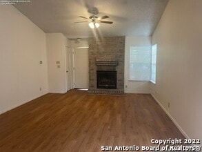 803 Meadow Dale in Converse, TX - Building Photo - Building Photo