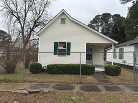 228 Eden St in Jackson, TN - Building Photo