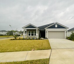 649 Sycamore Wy in Orange Park, FL - Building Photo - Building Photo