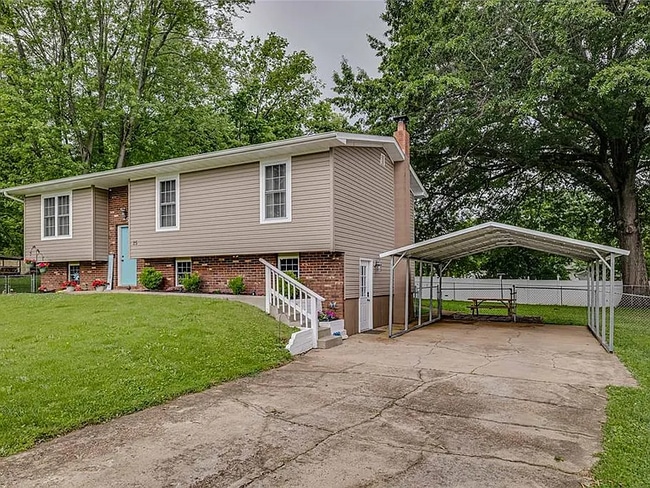 25 Ava Ct in Farmington, MO - Building Photo - Building Photo