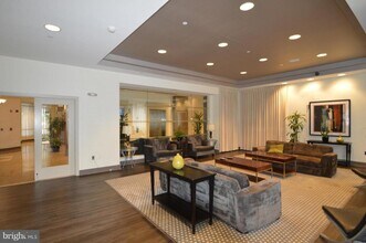 880 N Pollard St in Arlington, VA - Building Photo - Building Photo