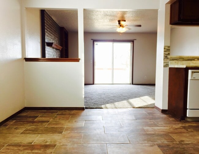 913 Brookhurst Blvd in Yukon, OK - Building Photo - Building Photo