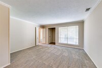 8222 Lullwater Dr in Dallas, TX - Building Photo - Building Photo