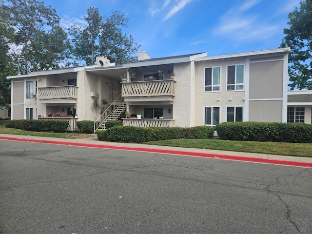 property at 512 Sandalwood Pl