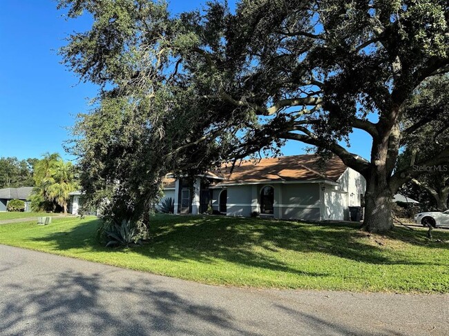 5835 Colony Pl Dr in Lakeland, FL - Building Photo - Building Photo