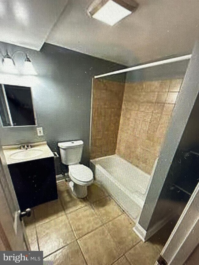 1529 E 29th St photo'