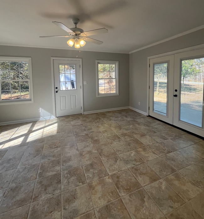 551 Fountain Inn Rd in Woodruff, SC - Building Photo - Building Photo