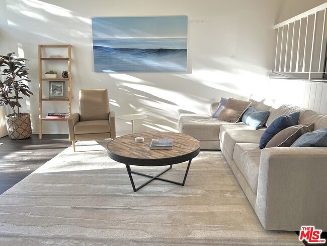 property at 17156 Palisades Cir