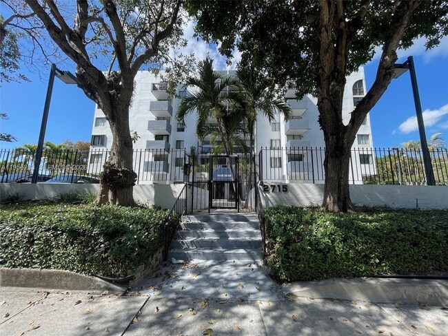 property at 2715 Tigertail Ave