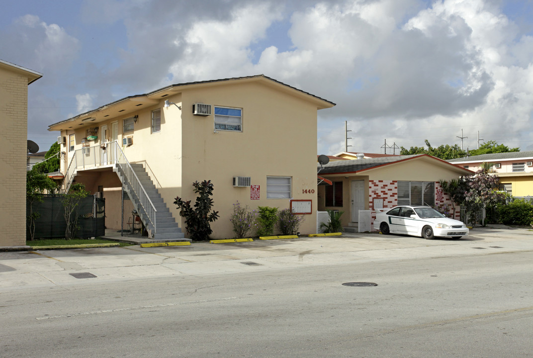 1440-1442 W 29th St in Hialeah, FL - Building Photo