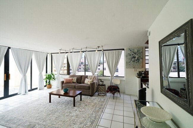 property at 2410 Cleghorn St