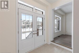 203 Warden St in Clearview, ON - Building Photo - Building Photo