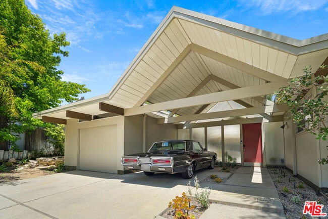 1568 Stoddard Ave in Thousand Oaks, CA - Building Photo - Building Photo