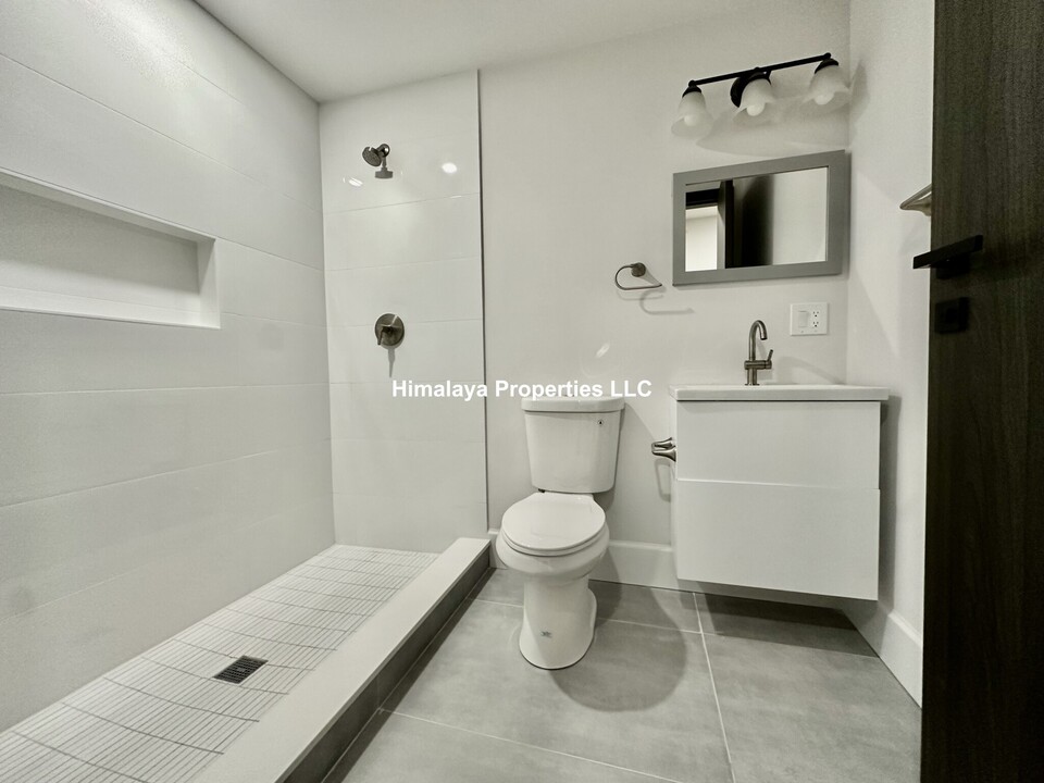 100 Mount Pleasant Ave, Unit #3 in Boston, MA - Building Photo