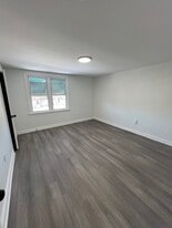 363 W 22nd St in Chester, PA - Building Photo