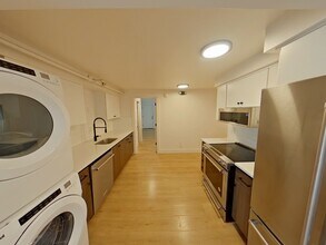 685-695 E 16th Alley in Eugene, OR - Building Photo - Building Photo