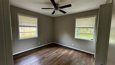 402 Bacon St in Madisonville, TX - Building Photo - Building Photo