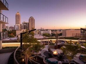 1400 W Peachtree St NW in Atlanta, GA - Building Photo - Building Photo
