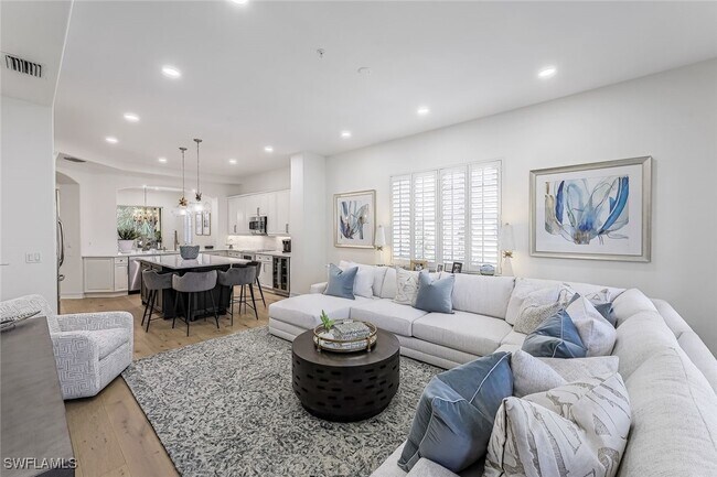 2630 Bolero Dr in Naples, FL - Foto de edificio - Building Photo