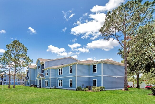 Oaks at St. John in Ponte Vedra Beach, FL - Foto de edificio - Building Photo