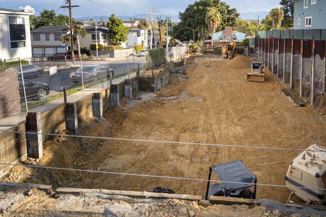 2347 Ocean View Ave in Los Angeles, CA - Building Photo - Building Photo