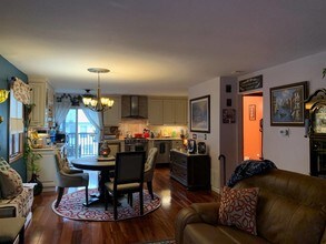 348 Dongan Hills Ave in Staten Island, NY - Building Photo - Building Photo